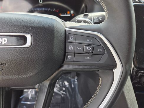 Used 2024 Jeep Grand Cherokee L Laredo AWD/4WD image 36