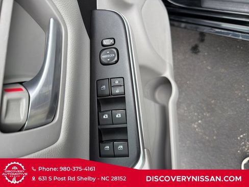 Used 2017 Toyota Camry LE FWD image 15