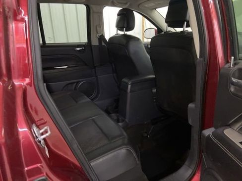 Used 2014 Jeep Compass Latitude image 18