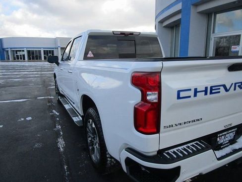 Certified 2025 Chevrolet Silverado 1500 High Country w/ Technology Package image 3