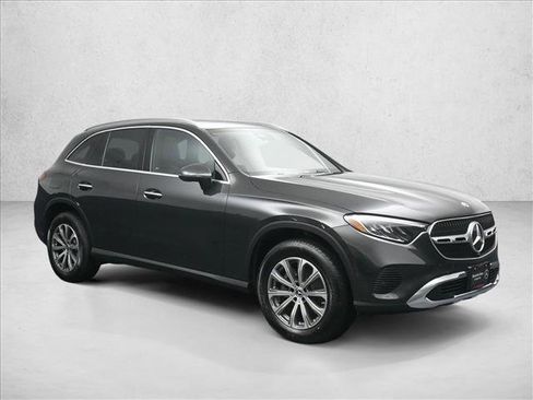 Used 2026 Mercedes-Benz GLC 300 4MATIC image 5
