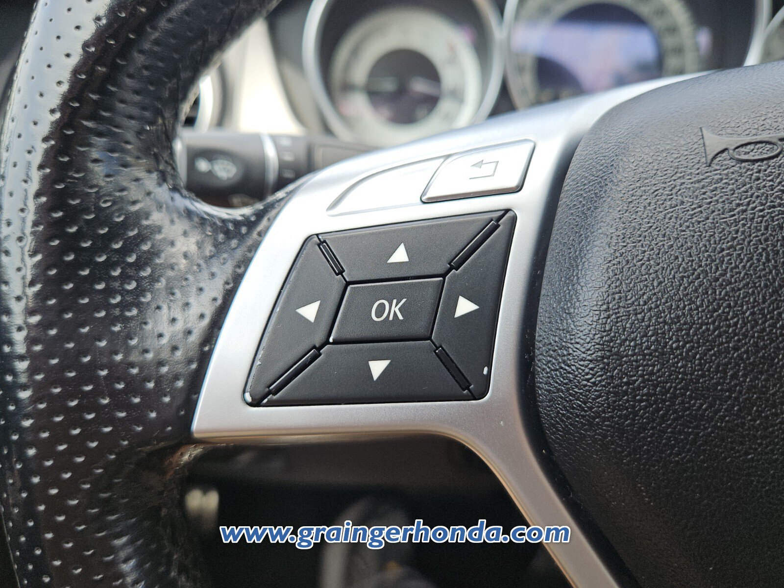 Used 2013 Mercedes-Benz C 300 4MATIC Sedan image 18