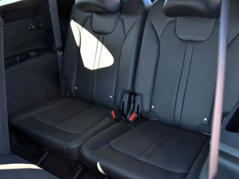 Used 2025 Kia Sorento S w/ Panoramic Sunroof Package image 44