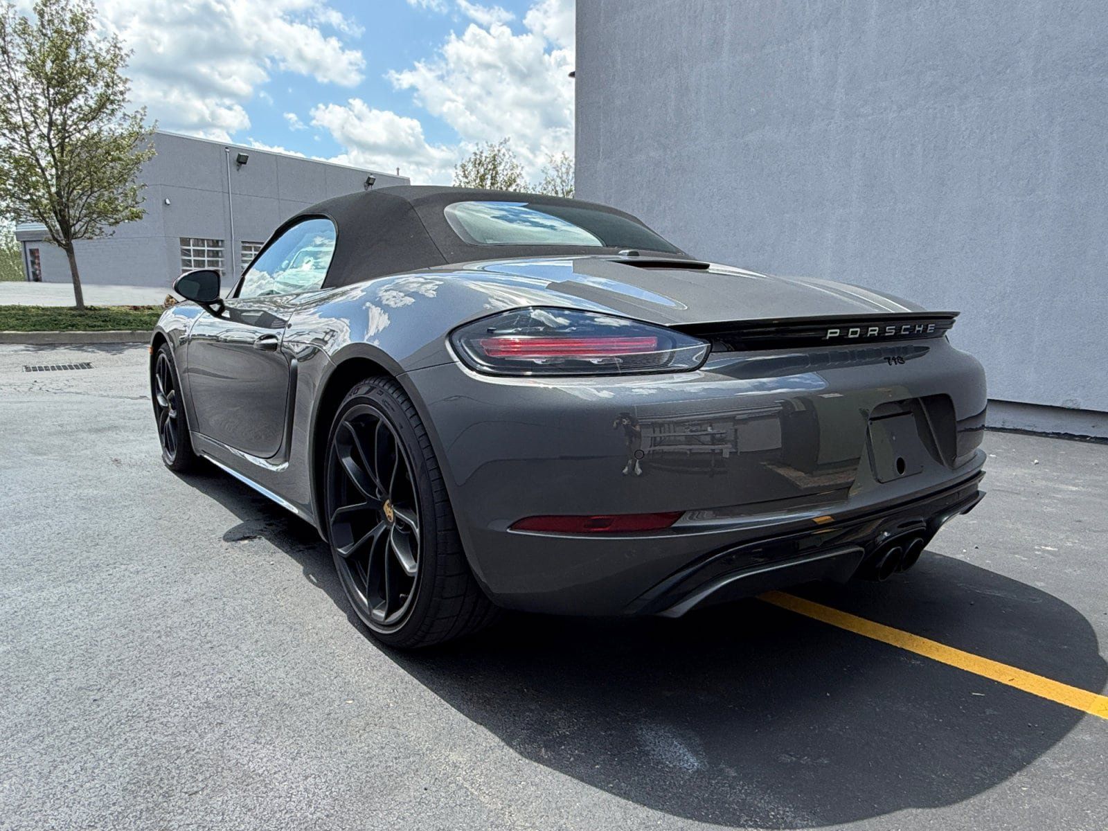 Certified 2025 Porsche 718 Boxster RWD image 3