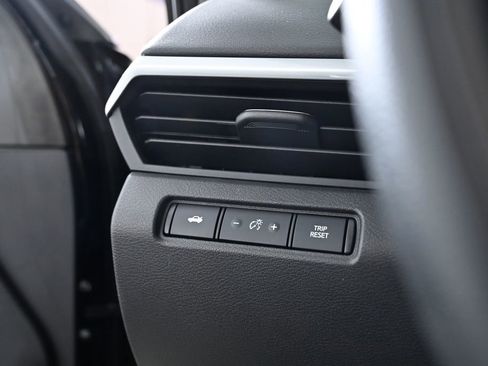 Certified 2025 Nissan Altima 2.5 S FWD image 22