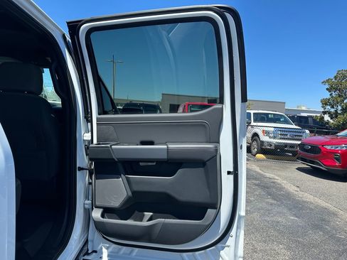 New 2025 Ford F150 XLT w/ Equipment Group 303A High image 31