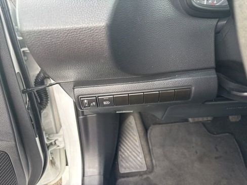 Used 2024 Toyota Corolla LE FWD image 19