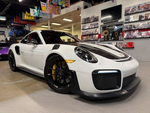Used 2018 Porsche 911 GT2 RS RWD image 1