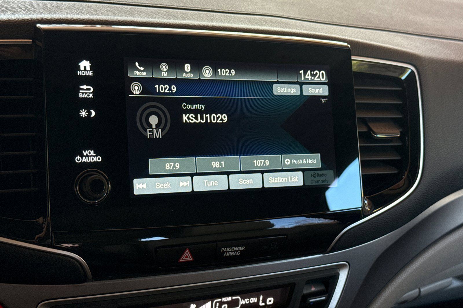 Used 2019 Honda Pilot EX-L image 19