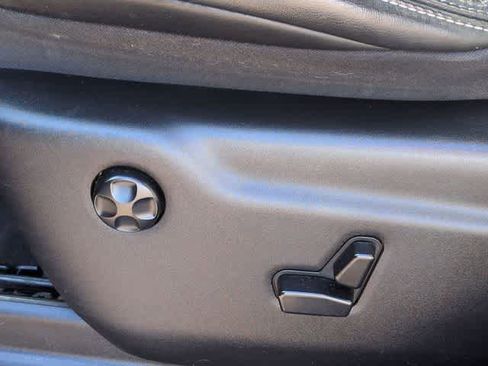 Used 2017 Jeep Grand Cherokee SRT AWD/4WD image 17