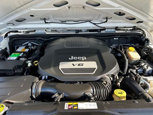 Used 2014 Jeep Wrangler Unlimited Sport w/ Quick Order Package 24S image 29