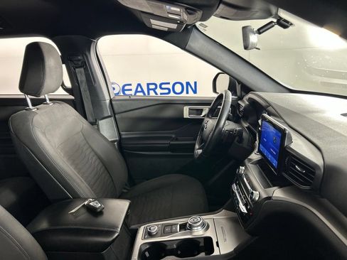 Used 2020 Ford Explorer XLT w/ Comfort Package AWD/4WD image 29