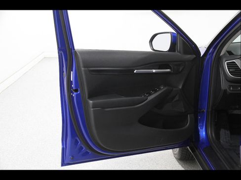 Used 2022 Kia Seltos LX AWD/4WD image 4