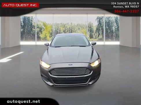 Used 2013 Ford Fusion SE image 2