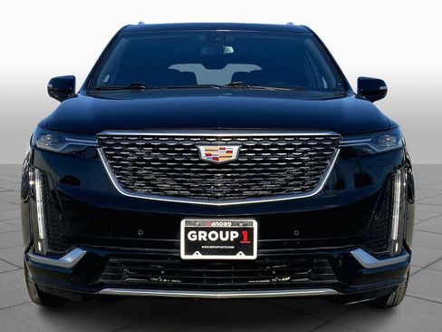 Used 2023 Cadillac XT6 Premium Luxury image 4