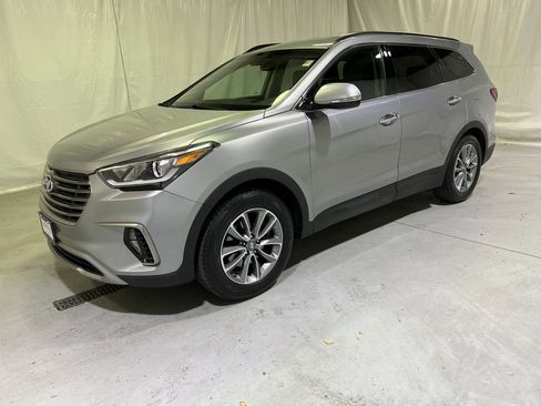 Used 2017 Hyundai Santa Fe Limited w/ Cargo Package image 6