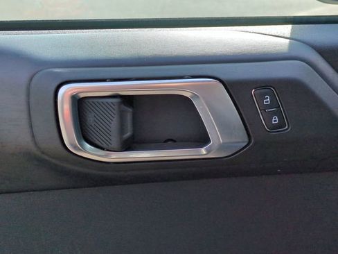 Used 2025 Ford Bronco Outer Banks AWD/4WD image 13