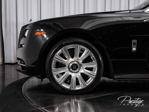 Used 2018 Rolls-Royce Dawn image 12