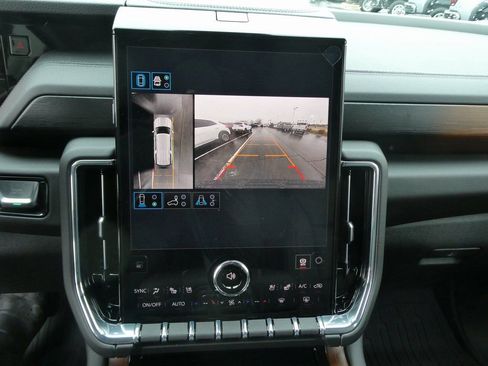 New 2026 GMC Yukon XL Denali w/ Sun & Power Step Package AWD/4WD image 5