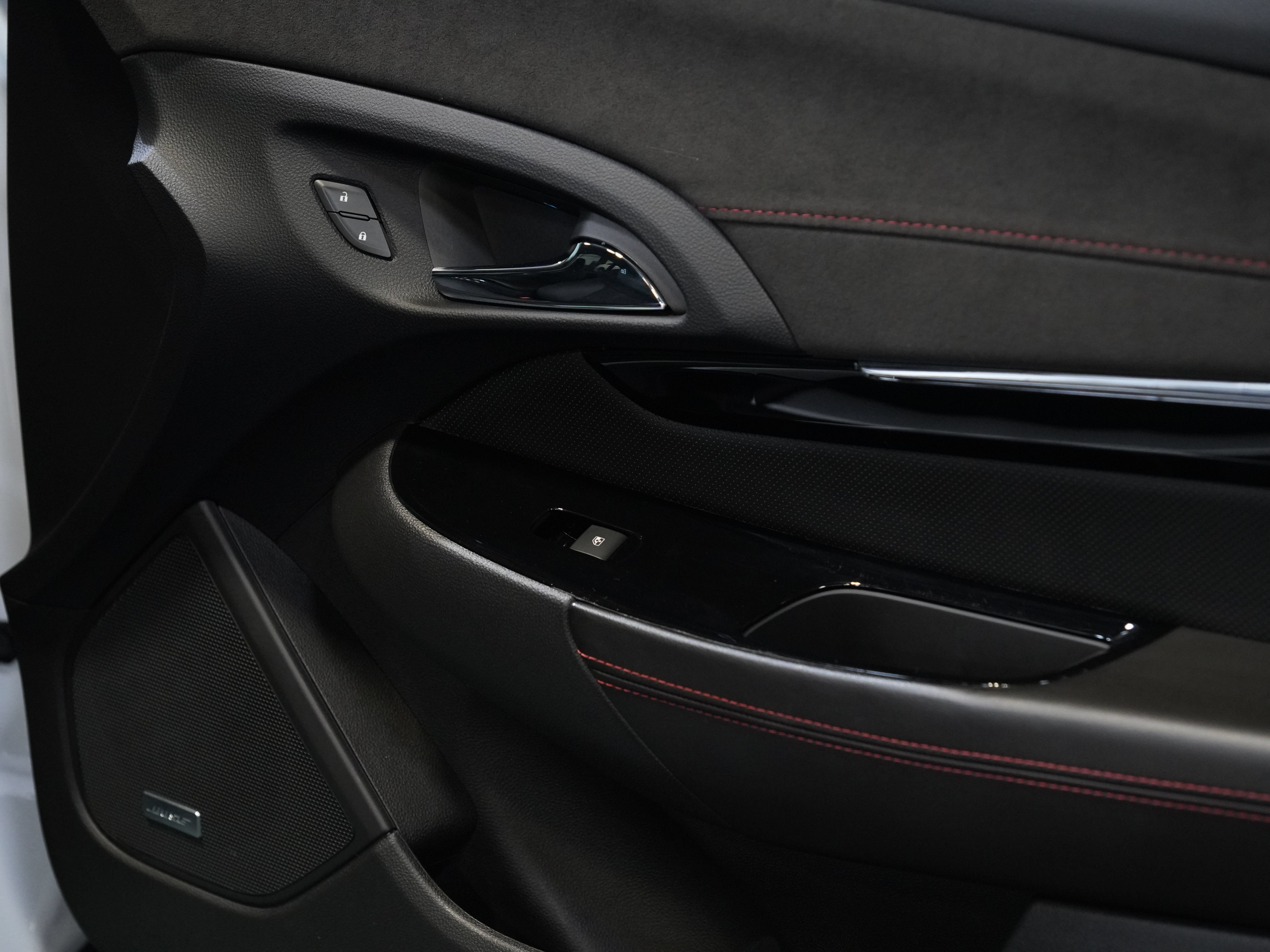 Used 2015 Chevrolet SS RWD image 24