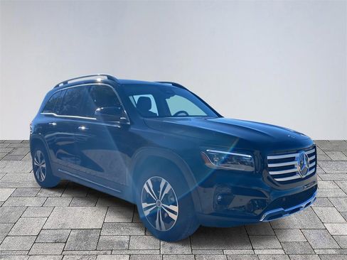 Certified 2025 Mercedes-Benz GLB 250 image 1