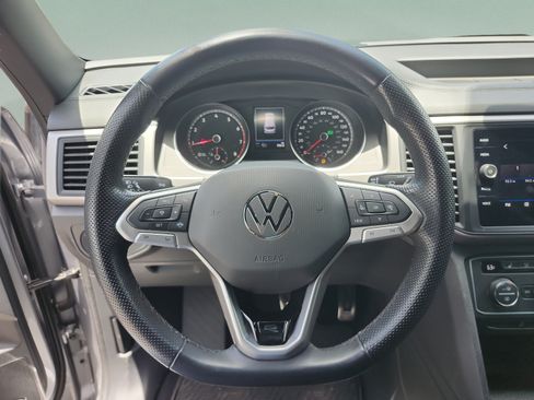 Used 2020 Volkswagen Atlas Cross Sport SE FWD image 9