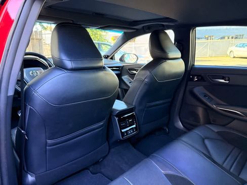 Used 2019 Toyota Avalon Touring FWD image 12