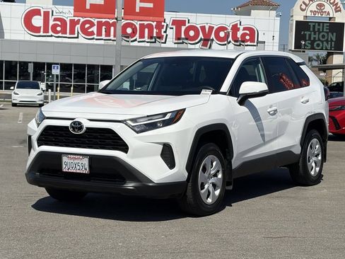 Certified 2025 Toyota RAV4 LE FWD image 41
