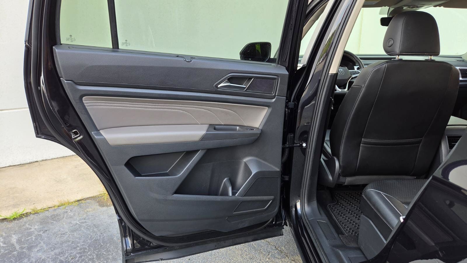 Certified 2022 Volkswagen Atlas SEL AWD/4WD image 45
