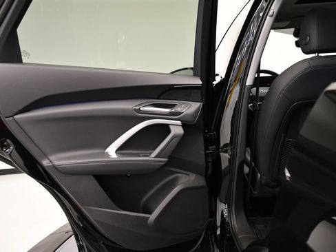 Used 2025 Audi Q5 Premium w/ Convenience Package AWD/4WD image 38