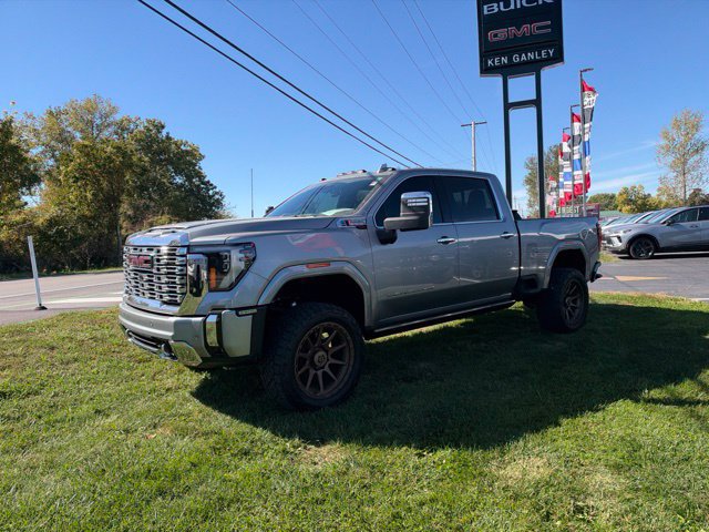 Used 2025 GMC Sierra 2500 Denali w/ Denali Reserve Package AWD/4WD image 12