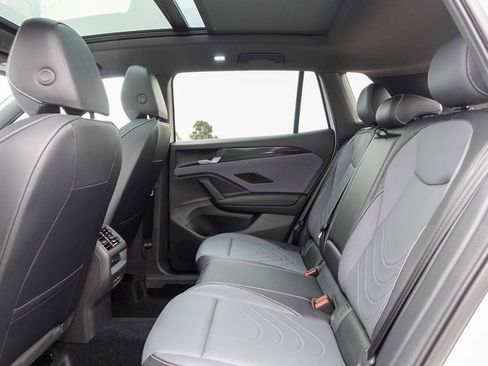 New 2026 Volkswagen Tiguan SE R-Line image 24