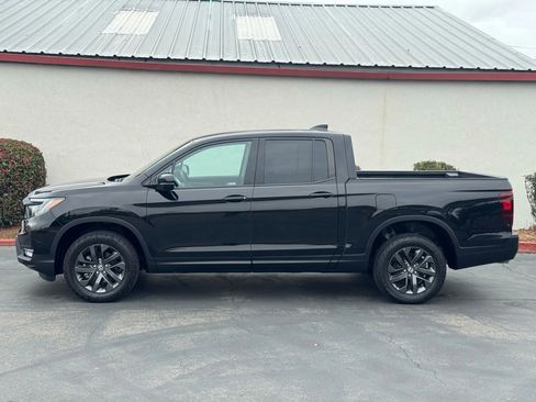 Used 2022 Honda Ridgeline Sport image 3
