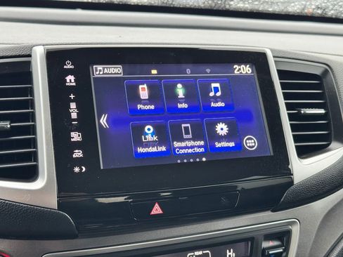 Used 2018 Honda Ridgeline Sport image 22