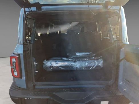 New 2025 Ford Bronco Badlands image 7
