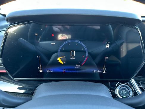Used 2025 Chevrolet Trax RS w/ Driver Confidence Package FWD image 17