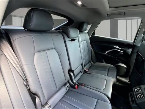 Used 2025 Audi Q5 Premium w/ Convenience Package AWD/4WD image 25