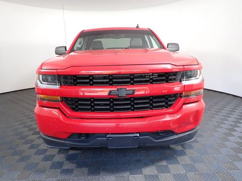 Used 2018 Chevrolet Silverado 1500 Custom w/ Custom Convenience Package RWD image 10
