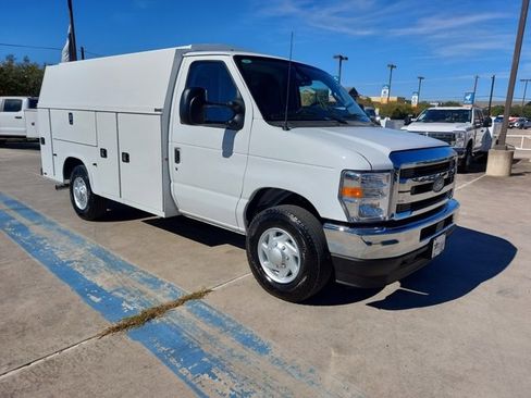 New 2026 Ford E-350 and Econoline 350 Super Duty w/ Power Equipment Group image 7