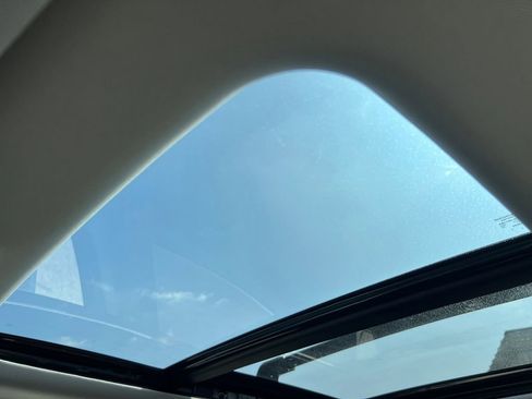 New 2026 Nissan Pathfinder SL image 7