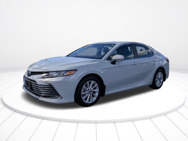 Used 2024 Toyota Camry LE w/ Convenience Package FWD image 7