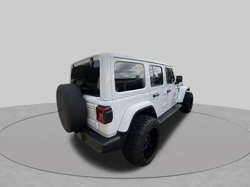 Used 2018 Jeep Wrangler Unlimited Sahara w/ Dual Top Group AWD/4WD image 3