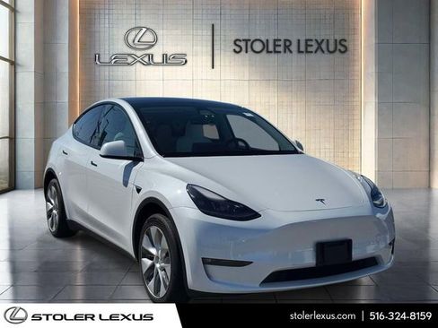 Used 2023 Tesla Model Y Long Range image 1