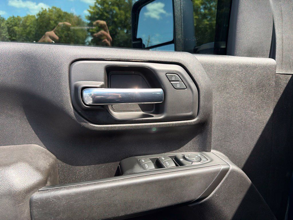 Used 2023 Chevrolet Silverado 2500 Custom w/ Custom Value Package AWD/4WD image 25