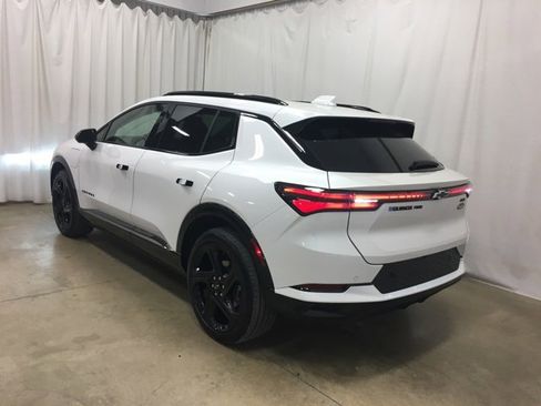 Used 2024 Chevrolet Equinox EV RS image 6