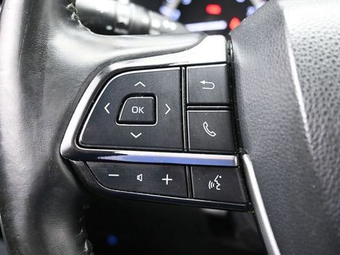 Used 2022 Toyota Highlander XLE image 16