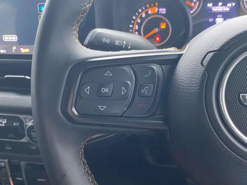 Used 2024 Jeep Wrangler Unlimited Sport AWD/4WD image 19