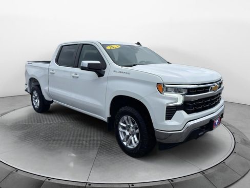Used 2023 Chevrolet Silverado 1500 LT AWD/4WD image 7