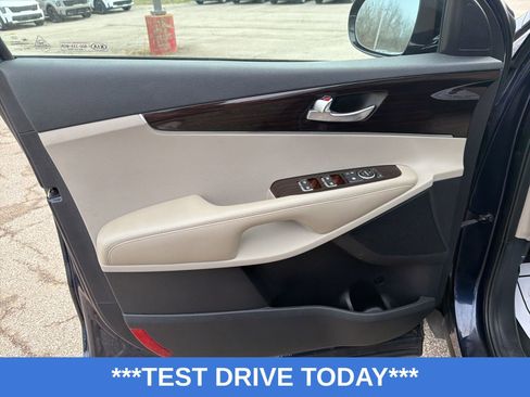 Used 2020 Kia Sorento S image 10