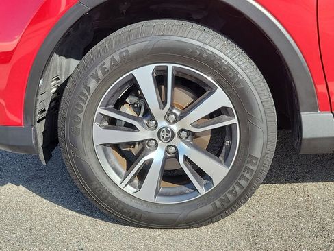 Used 2017 Toyota RAV4 XLE image 5